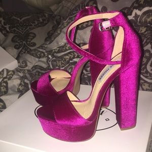 Steve Madden Gonzo Fuschia Velvet Platform Heels